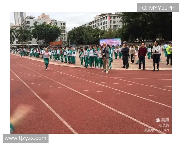 独特设计展现足球球星风采的胸针饰品彰显运动激情与时尚魅力