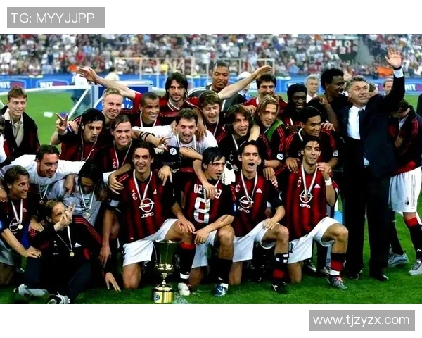 足球传奇谢幕时刻：回顾球星退役背后的故事与荣耀